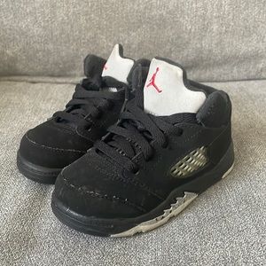 Jordan Boys' 5 Retro BT Sneakers